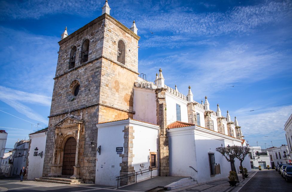 En ruta | Iglesia de Santa María Magdalena: Isabel II, Alfonso XII y Felipe VI de España