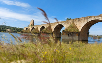 Puente Ajuda